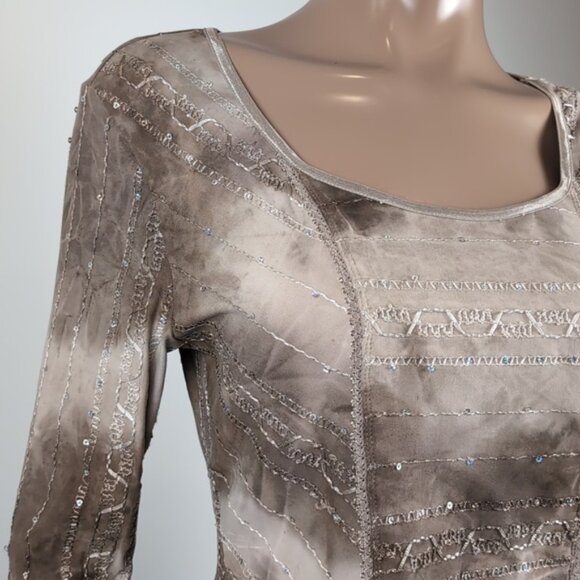 Nycal Tie Dye Blouse Sequin Embellished Mocha Scoop Neck 3/4 Sleeve Top - Picture 2 of 12